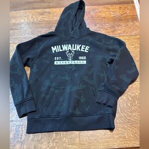 NBA Milwaukee Bucks‎ boys sz 14-16 hoodie